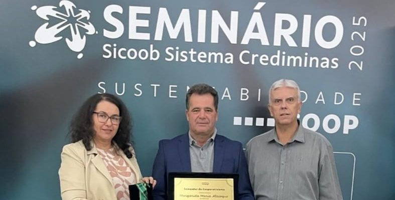 Homenagem reconhece trajetória de alpinopolense pioneira do cooperativismo mineiro