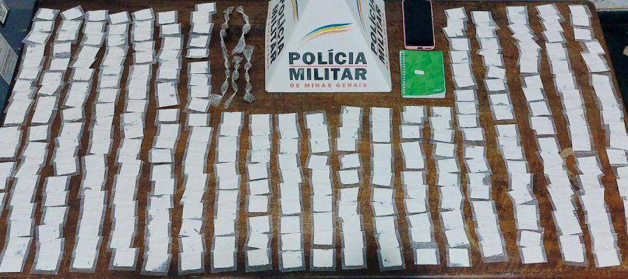 Casal é flagrado pela PM traficando drogas em Alpinópolis