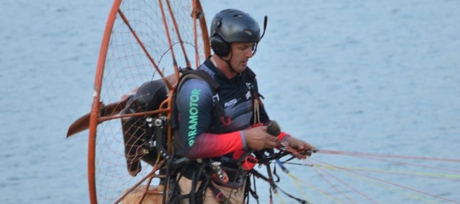 Empresário de Alpinópolis morre após acidente de paramotor no Lago de Furnas