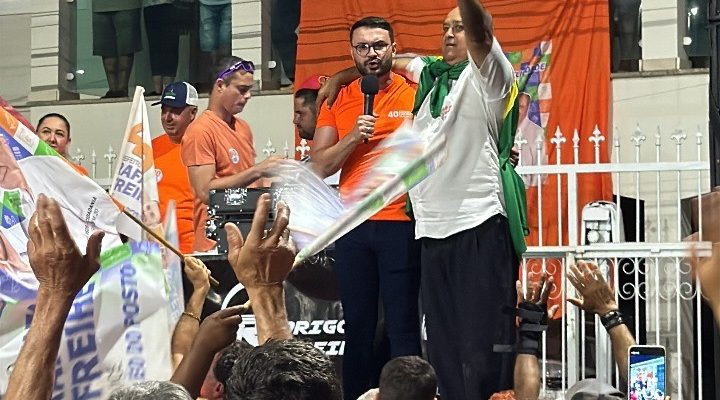 Rafael Freire e Léo do Posto são reeleitos em Alpinópolis e coligação faz 9 vereadores