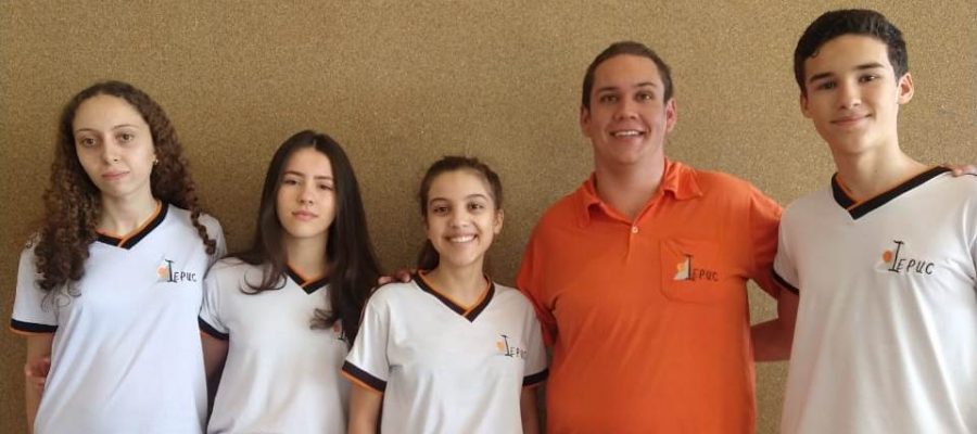 Alunos da Cooperativa de Ensino representarão Alpinópolis na 40ª Jornada de Foguetes
