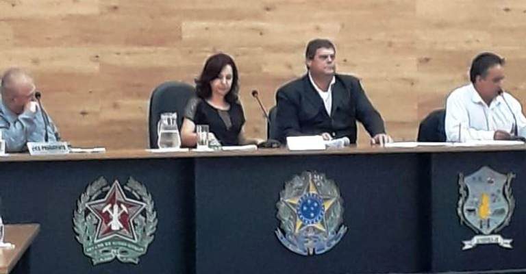 Vereadora renuncia e suplente toma posse na Câmara de Alpinópolis