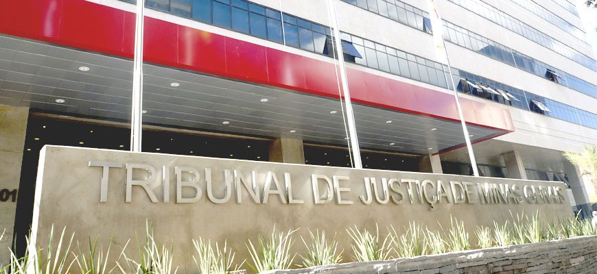 Médico, ex-prefeito da Barra, é condenado por usar carro oficial para atender em Alpinópolis