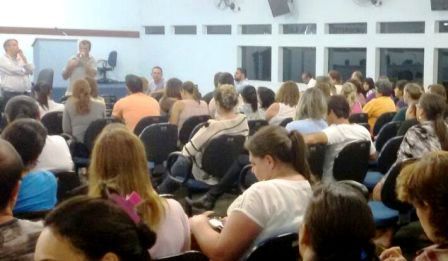 Servidores vão fazer manifestação para cobrar revisão salarial em Alpinópolis