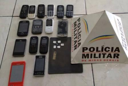 Nova operação da PM encontra celulares e outros objetos na Cadeia de Alpinópolis