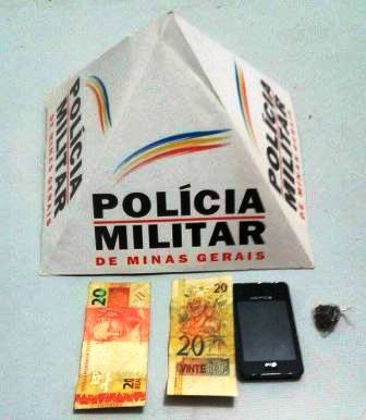 PM de Alpinópolis apreende maconha perto da escola do Panorama